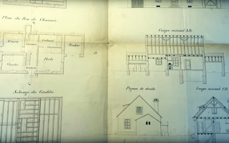 Livret de construction de la maison en pierre de 1857 de Christophe. Extrait de la vidéo de la chaine YouTube
Papy Claude / Soigner L'Habitat, "DPE, énergie B et Gaz à Effet de Serre A, VMC simple flux, chauffage bois, isolation", publiée le 17 décembre 2023.